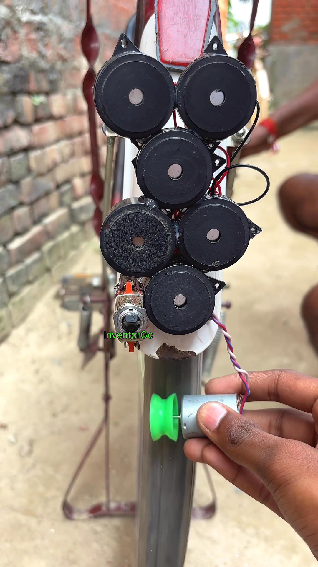 Powering Mini Buzzers with a Bicycle Wheel #diy #innovation #TechHack # ...