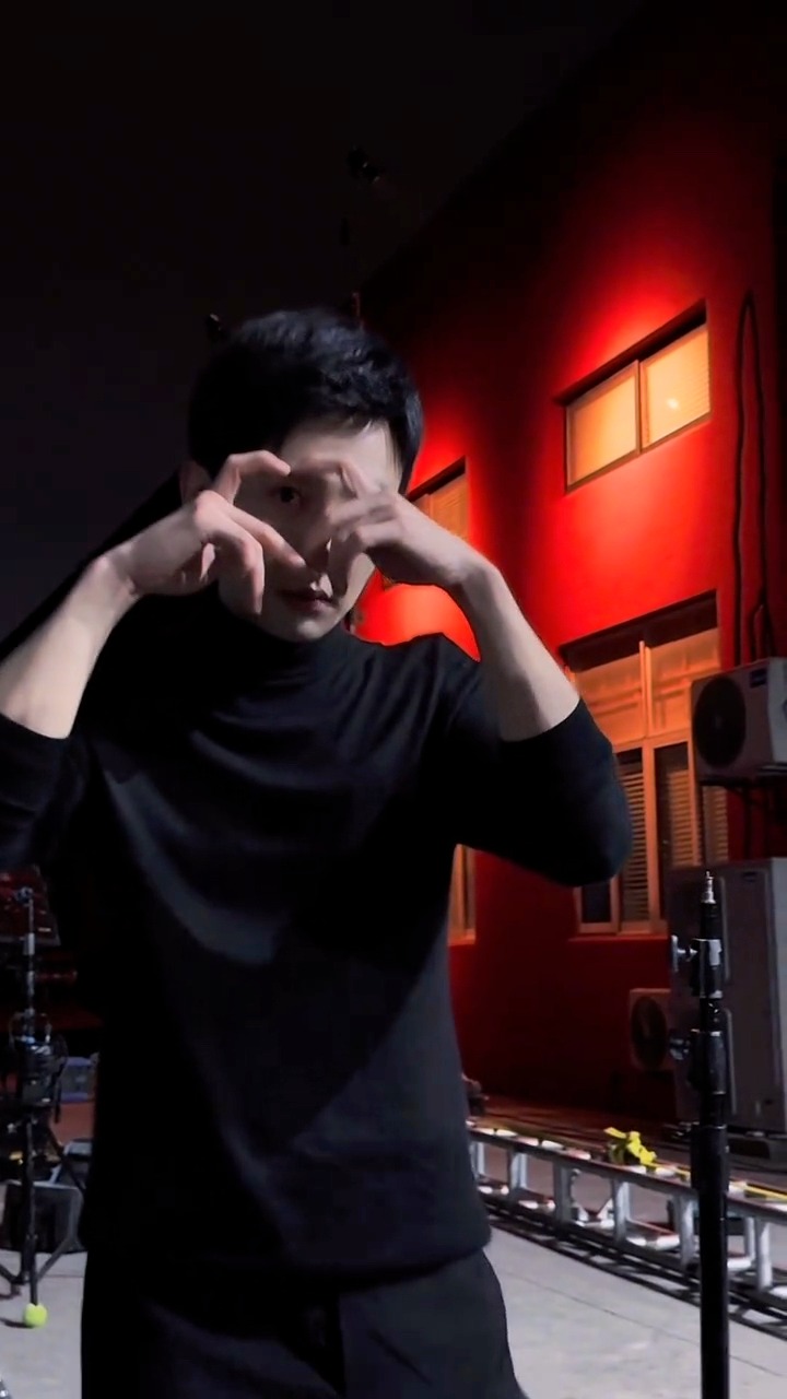 给你比个心Here’s a heart for you! ️(cr@乌橙橙) #孙樾 #孫樾 #sunyue #allfor樾 #霸总 #覇總 ...
