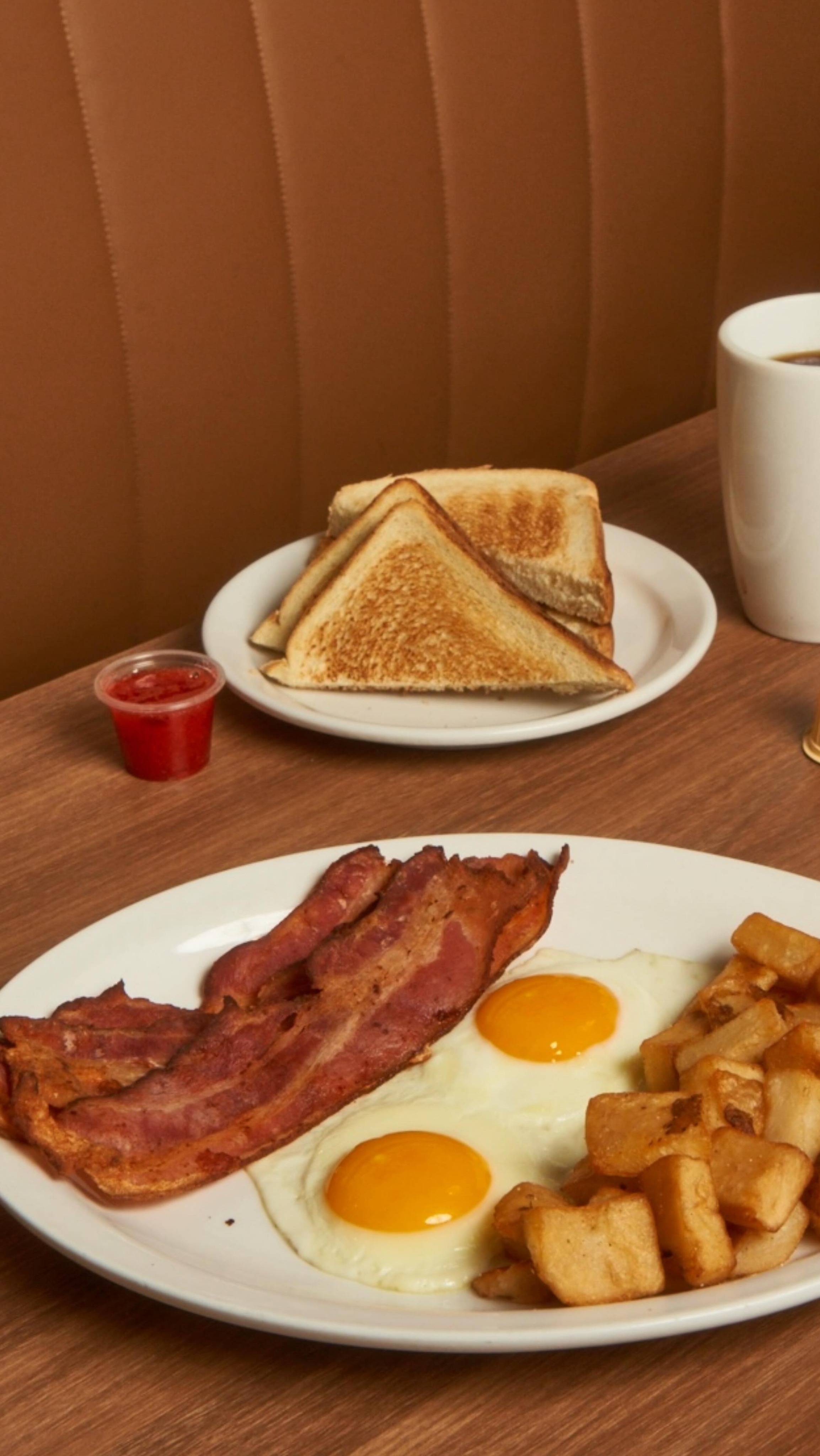 FYI 👀 The Breakfast Special is on every Monday—Friday from 7–9am