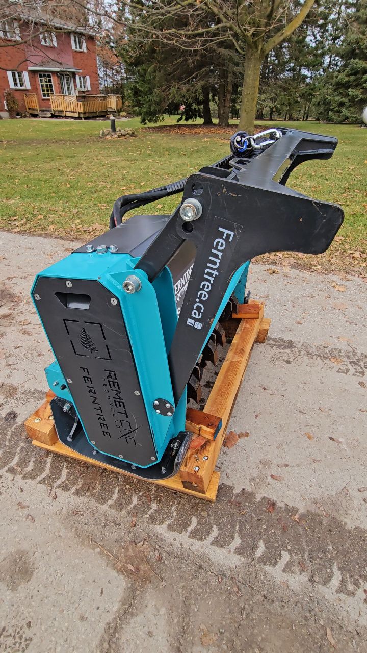 Save on demo units this fall with warranty