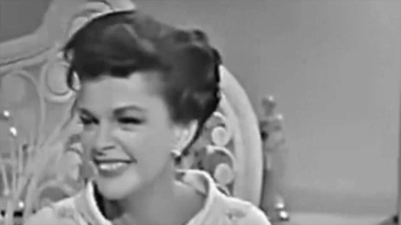 A twenty-four second song break with Judy Garland. | The Judy