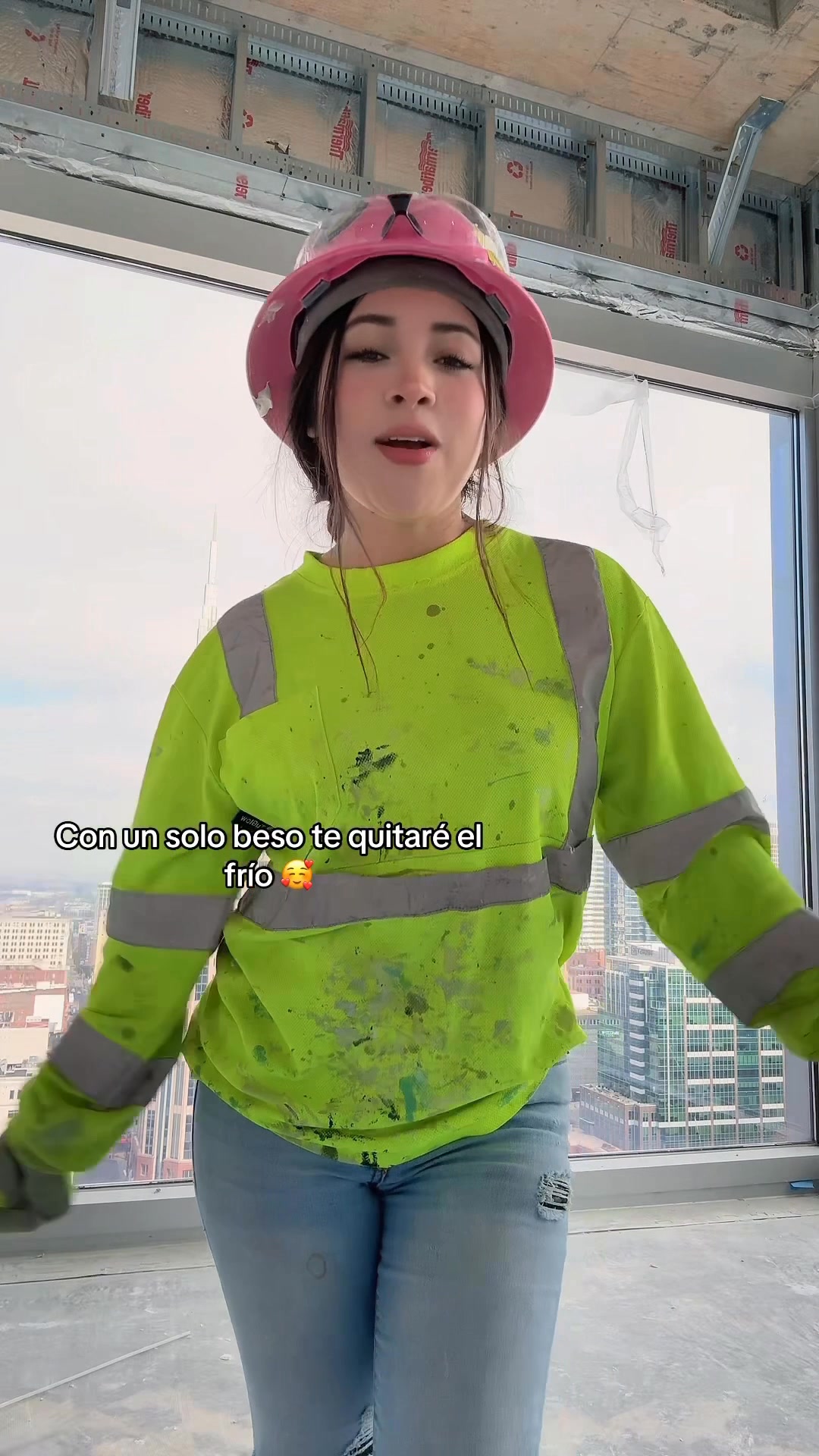 Que friooo 🥶 #construction #girlpower | Sarahi Reyes | Facebook