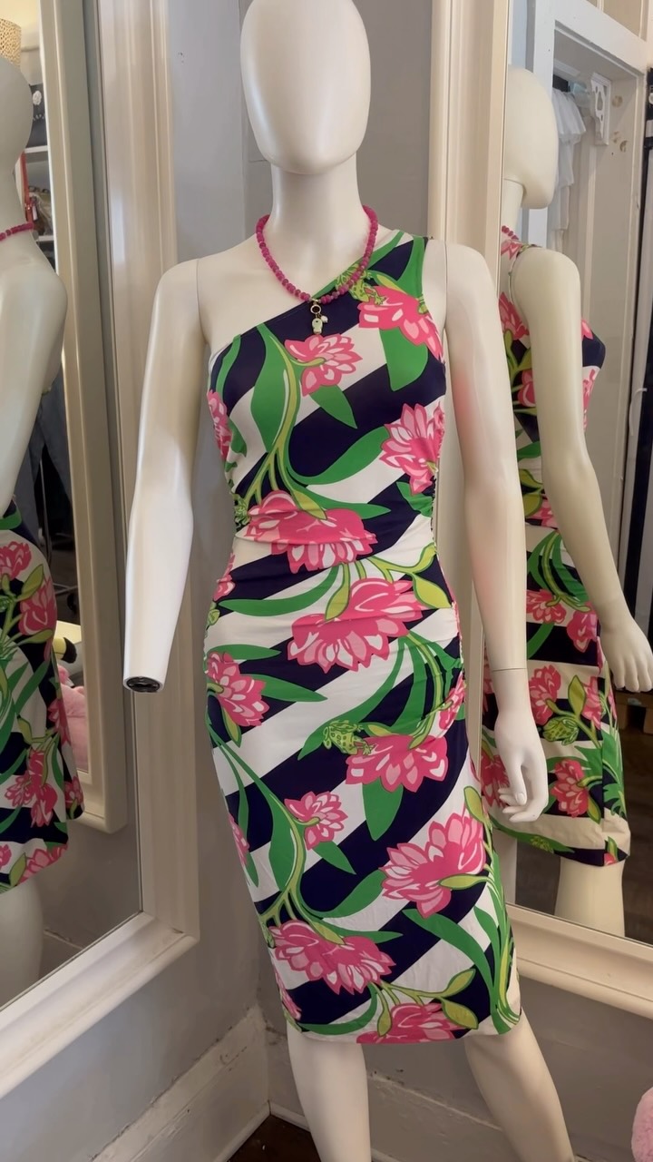 ms ladies dresses Wine Women Chocolate Wednesday OPEN today until 7:45…, Just a few of the new Lilly Pulitzer size small in the shop…, Casa Piper South necklaces…, #delandconsignment #beadednecklaces employee-women-dresses-jumpsuits