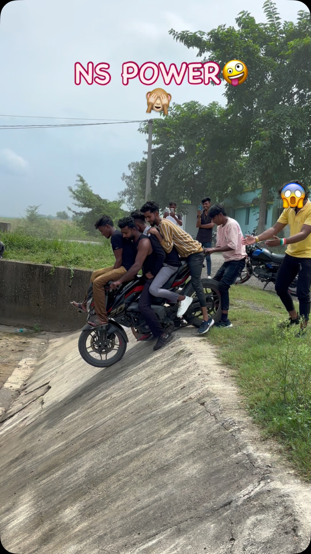 NS Power😱🙈👀😎🤪 #rider #ns #bike #viralvideo #reelsvideo #viralvideos # ...