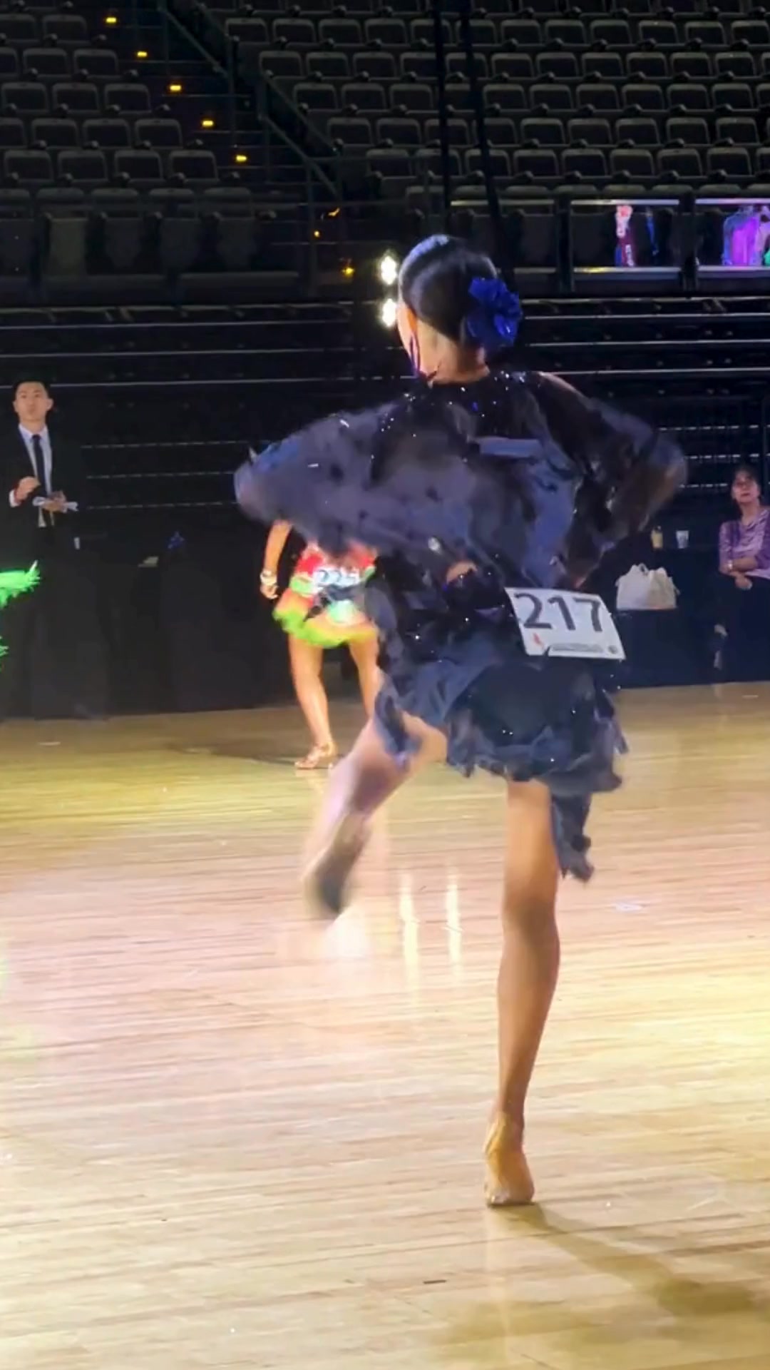 🌟 世界為她旋轉了起來！ 💫 💫 When You Dance from the Heart, the World Spins with You! ━━━━━━━━━━━━━━━━━━ 恭喜劉 ...