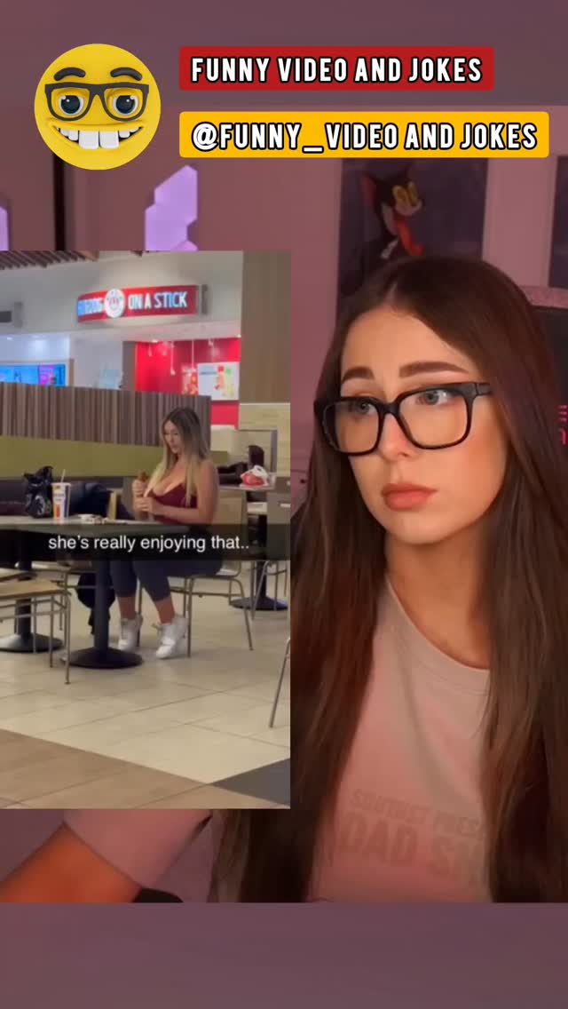 She really enjoying that 😲🔥🔥 People are see 👀 😁 @funny_videoandjokes ...