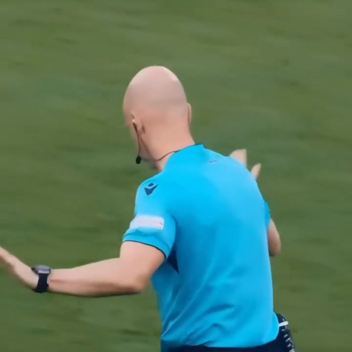 What happened to Referee 🙄 | Troll Football