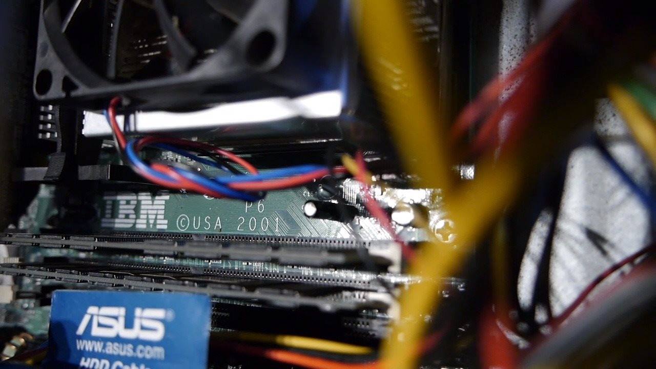 Let's explore an IBM NetVista from 2001 and see if it can run