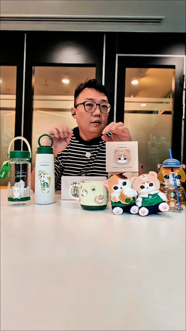 New Starbucks × mofusand merch is here! 😻🇸🇬 Unboxing the new