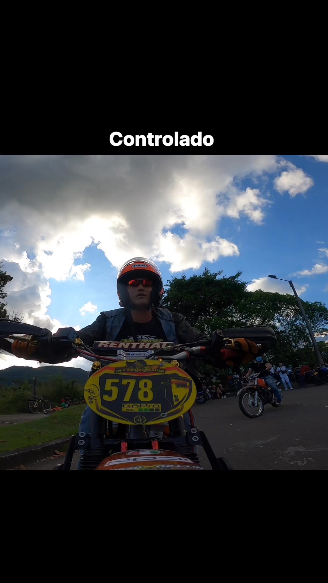 Grábelo que ese se cae #viralreels #reelsfb #fypシ #yamaha #motos # ...