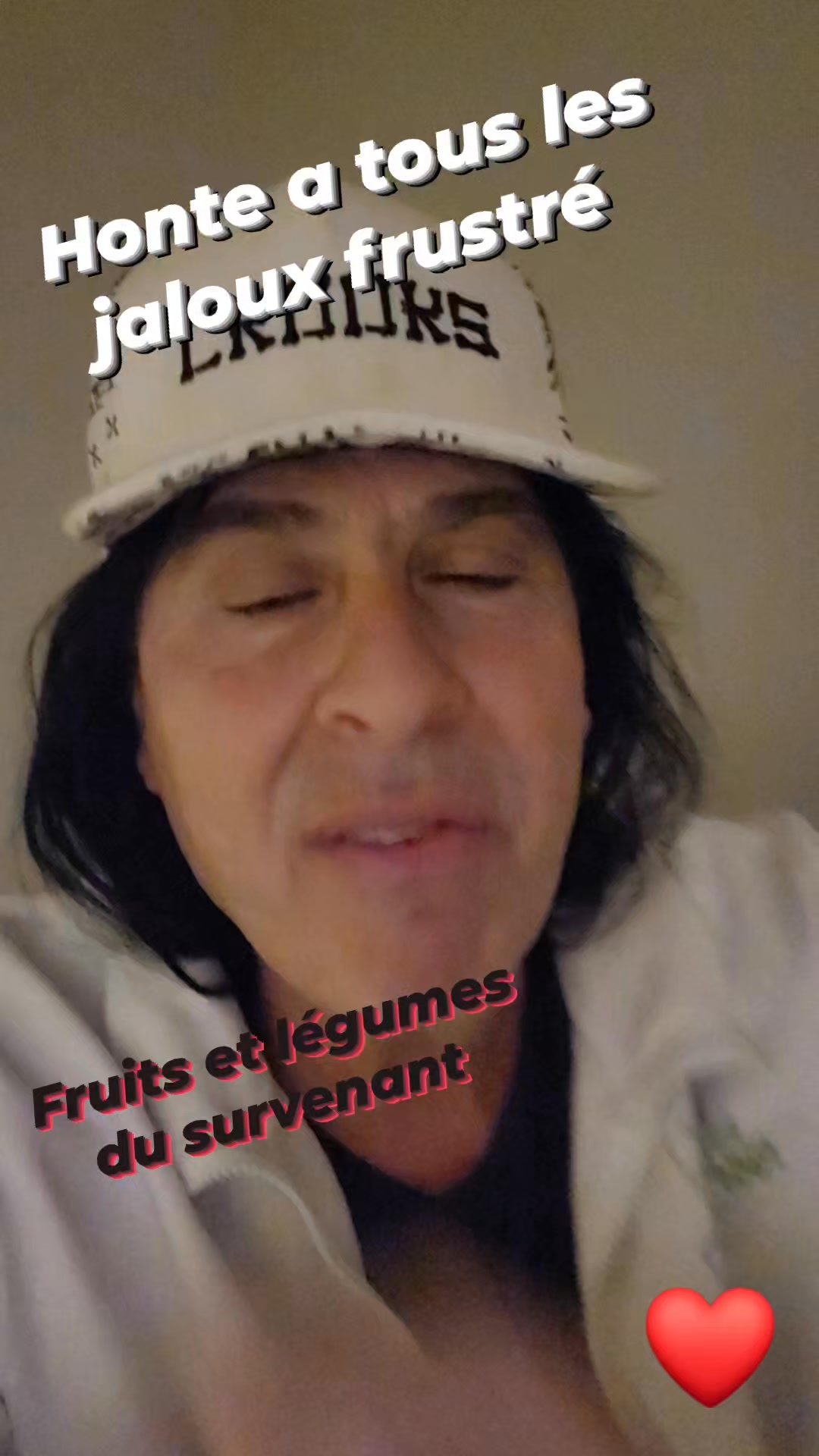 Merci au nombreux personnes qui ne peuvent s'empêcher de me regarder je ...