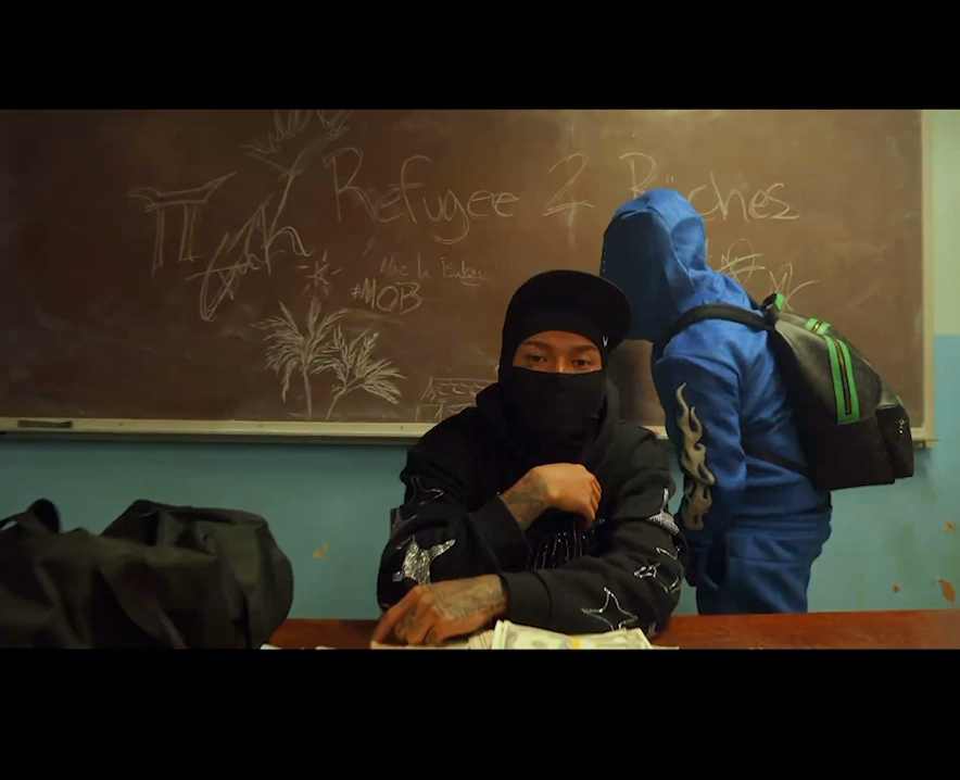 R2R (Refugee 2 Riches) ChinaTown Runner x Star2 #S2MG # ...