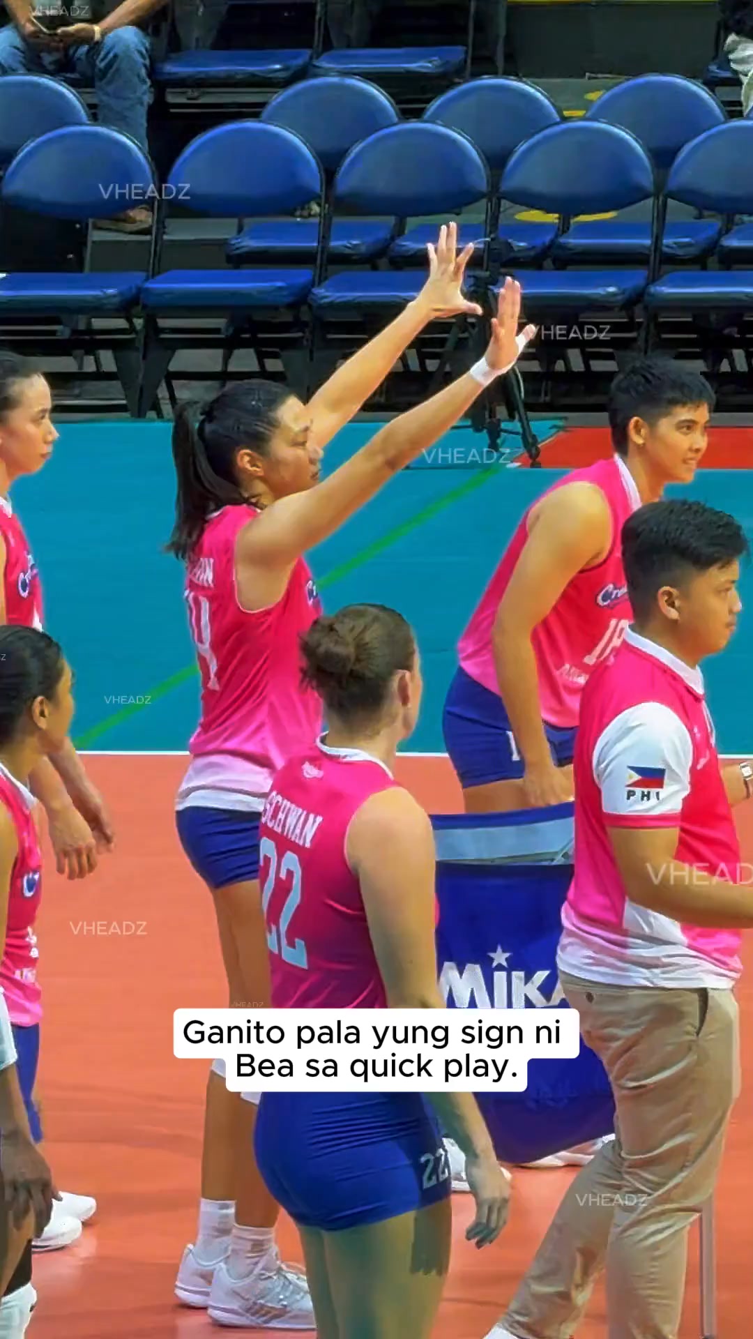 Ganito pala ang hand signal ni Bea De Leon sa quick play? 💗ྀིྀི💗ྀིྀི # ...