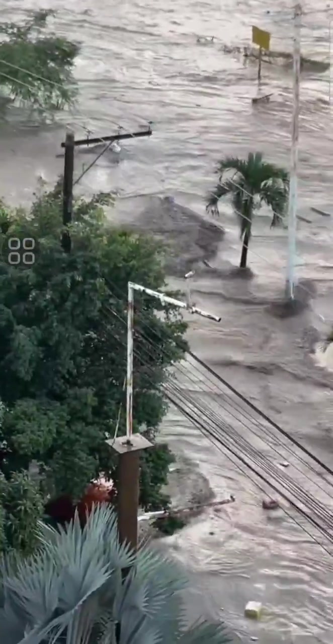 🌊 ¡Poza Rica bajo el agua! Poza Rica se encuentra totalmente inundado ...