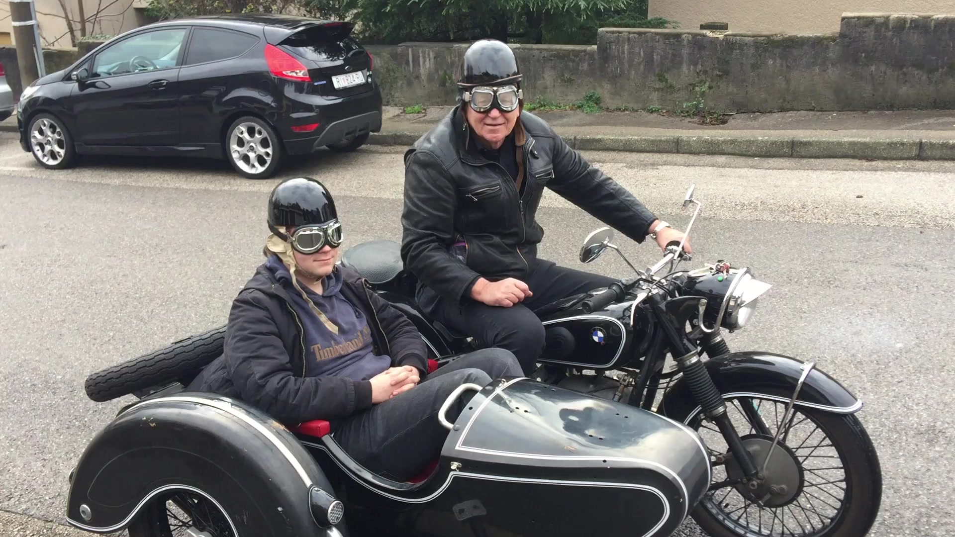 A real BMW sidecar, the Steib TR500 Special was made for BMW?
