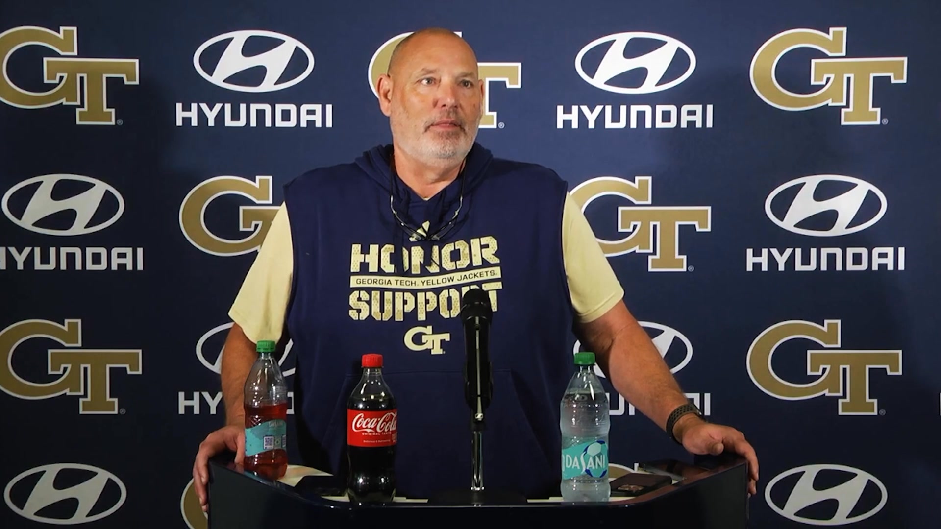 Own the standard ? ?️ Coach Simpson #StingEm ? | Georgia Tech 