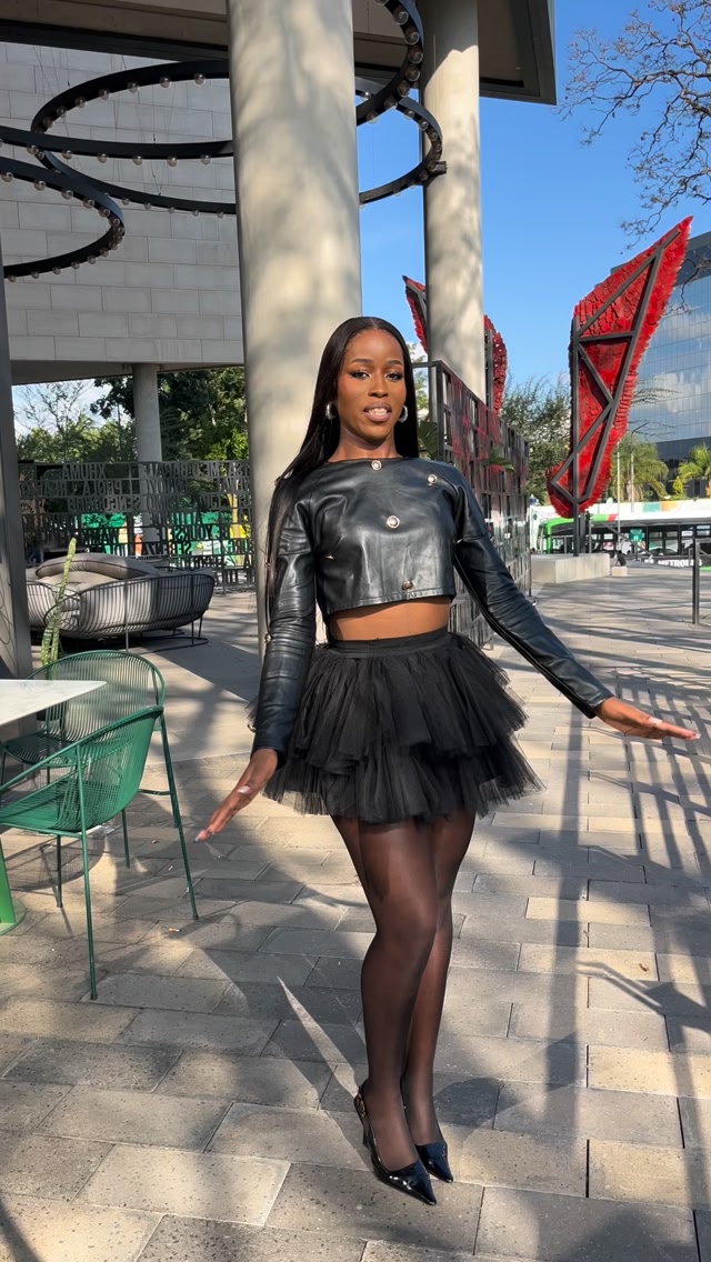 Woza Black Friday . Hair: @thesanhair Skirt: @manyakum . . #explore # ...