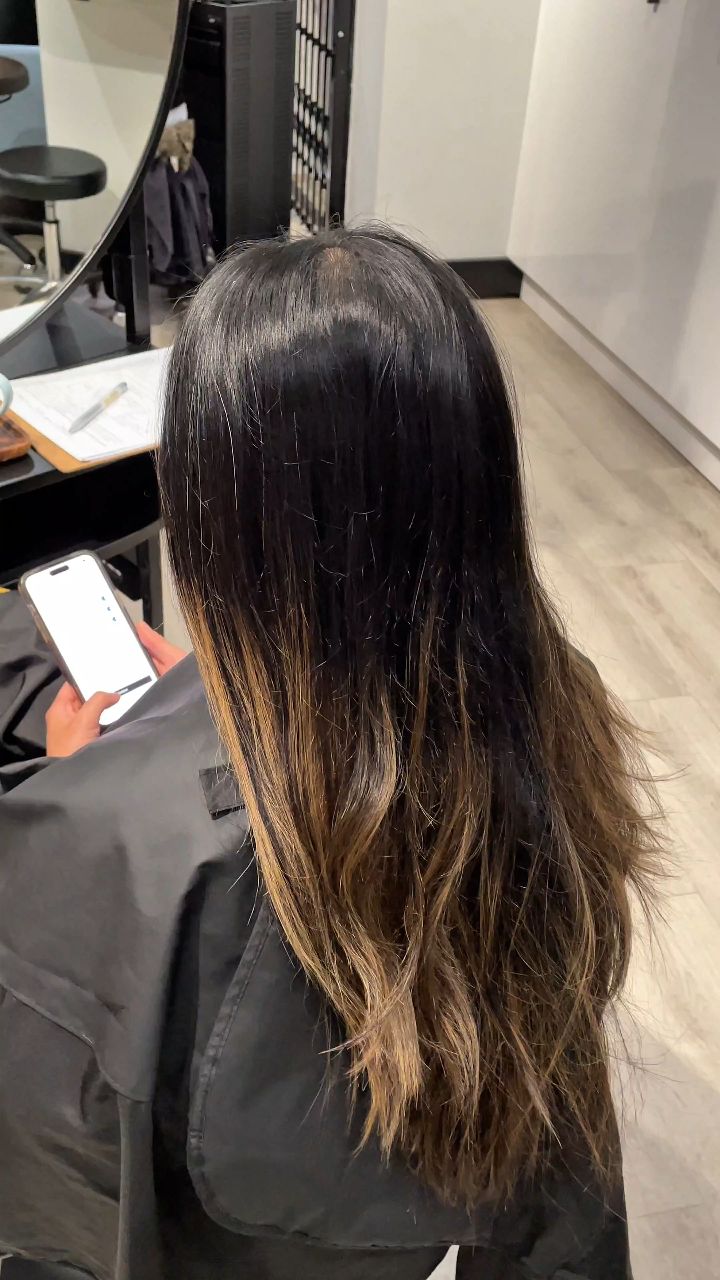 If you love soft, natural-looking colour, how about a shadow root ...