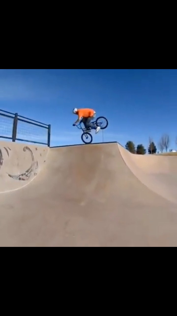 😁🙌🏽🚂 Who’s riding tonight @snobahn ? —>BeGee #foryou #bmx #train # ...