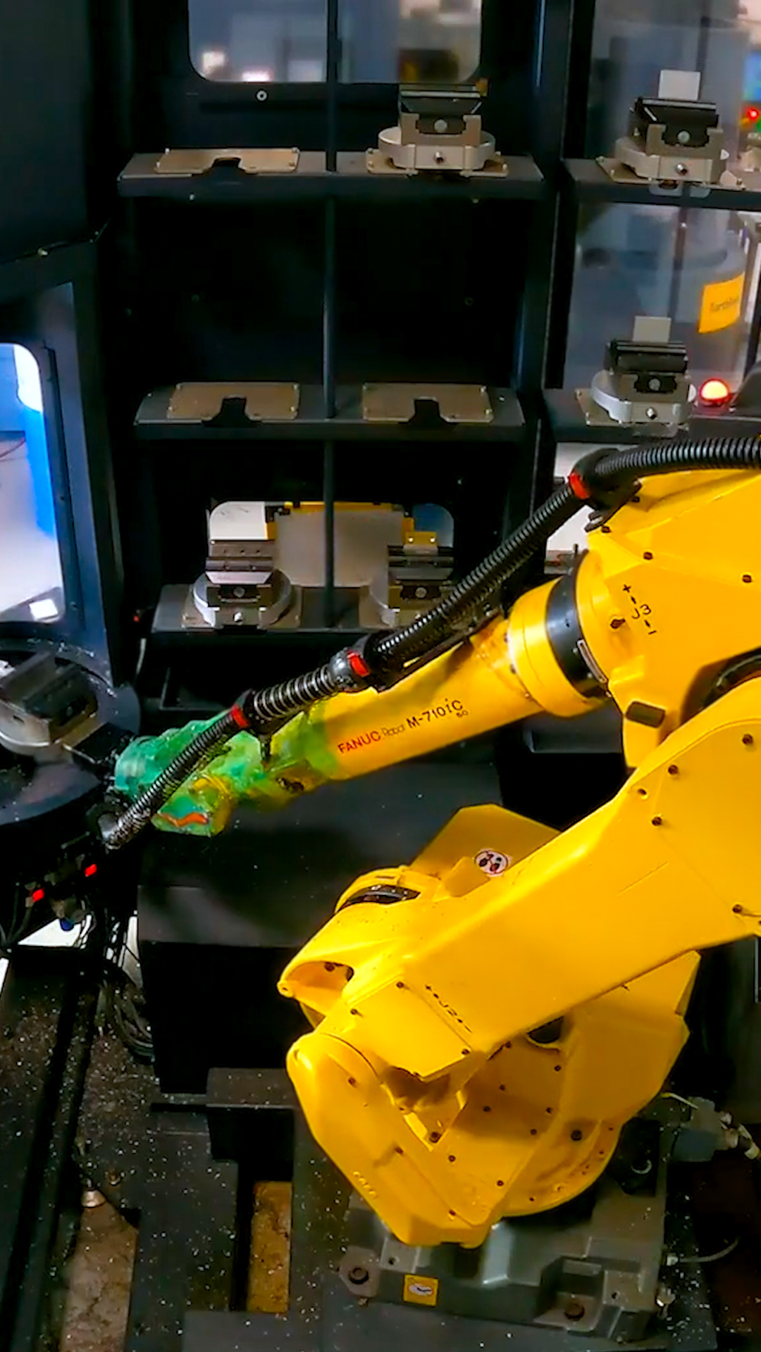 𝗟𝗶𝗴𝗵𝘁𝘀 𝗼𝘂𝘁 𝗺𝗮𝗻𝘂𝗳𝗮𝗰𝘁𝘂𝗿𝗶𝗻𝗴 for... - FANUC America Corporation | Facebook