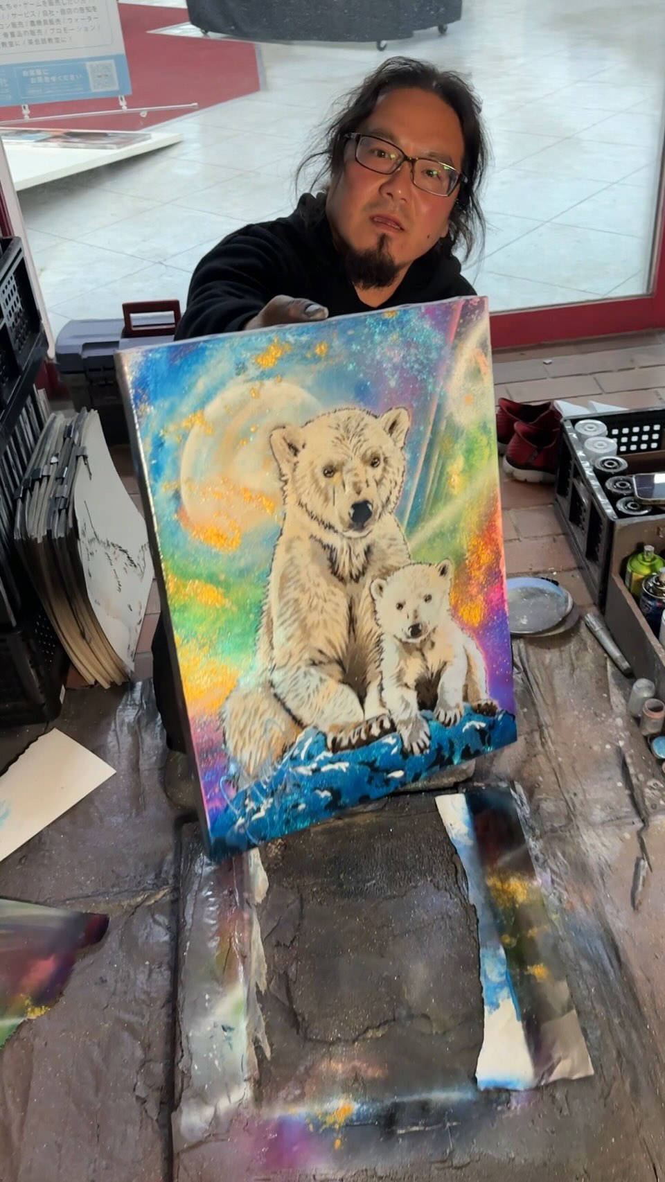 She asked him to とspray paint this for free. #スプレーアート