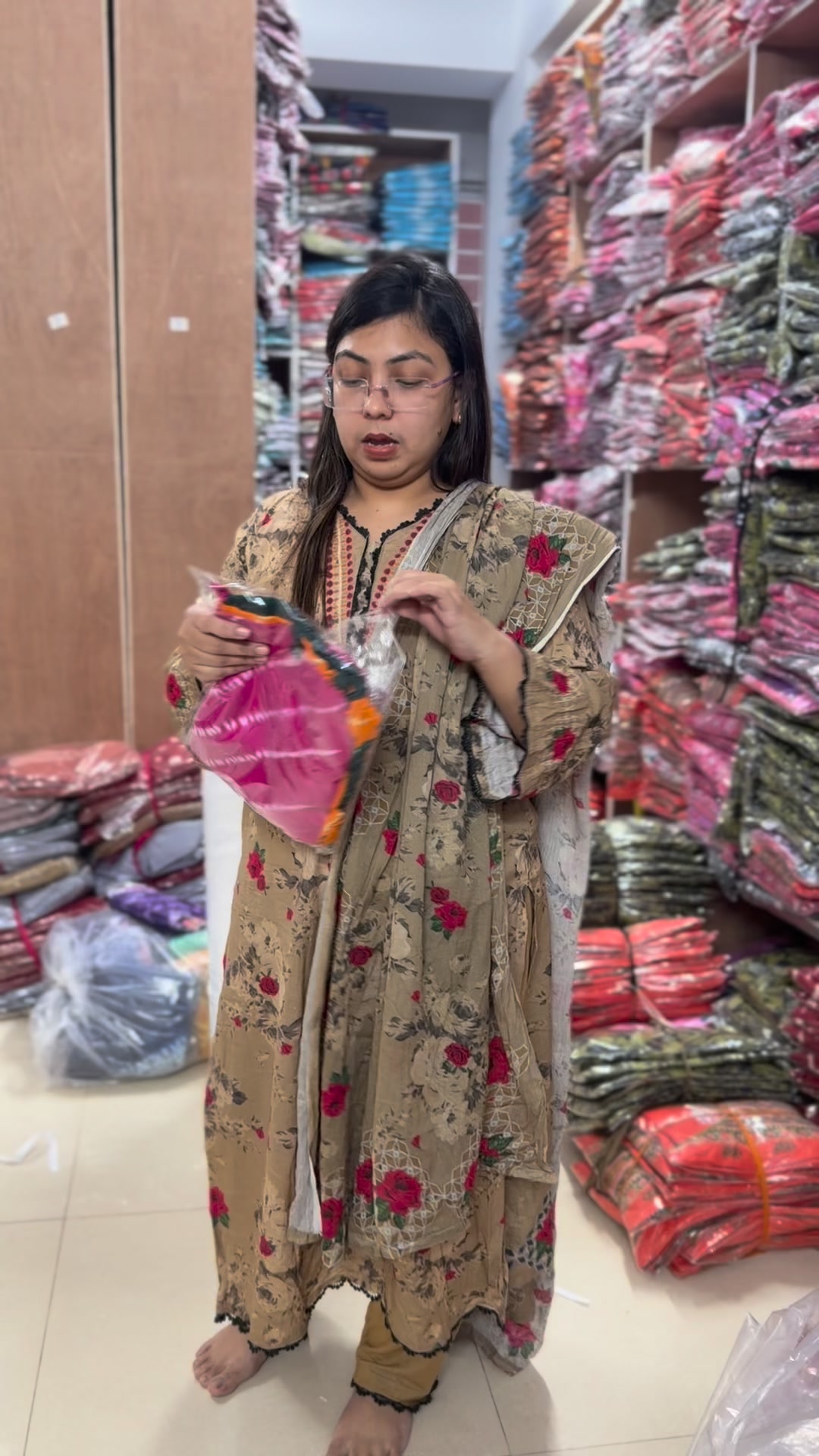 ভিস্কসের বাটিক শাল দাম ৭৯০ টাকা | Priyo Collection