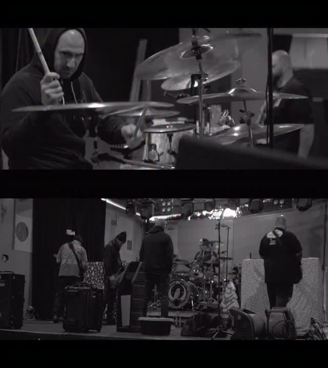 TUNE LOW DIE SLOW HO! HO! ALL WEEKEND IN ALBANY NEW YORK 🎥: @stumuffins ...