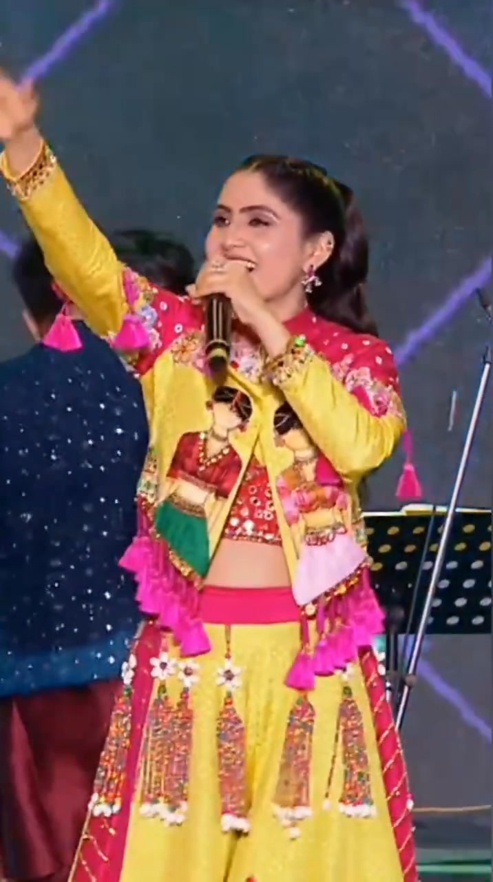 Geetaben rabari #geetarabariofficial #geetarabari # ...