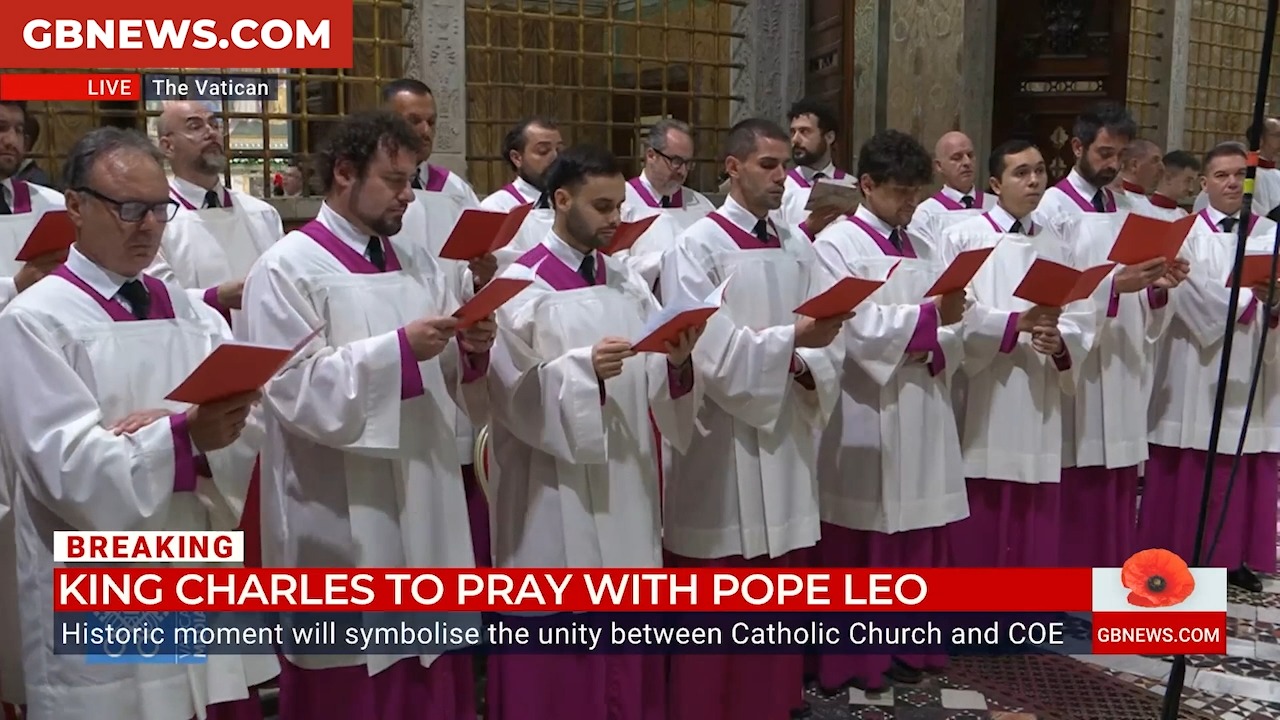 WATCH: King Charles makes HISTORIC visit to pray alongside Pope Leo XIV ...