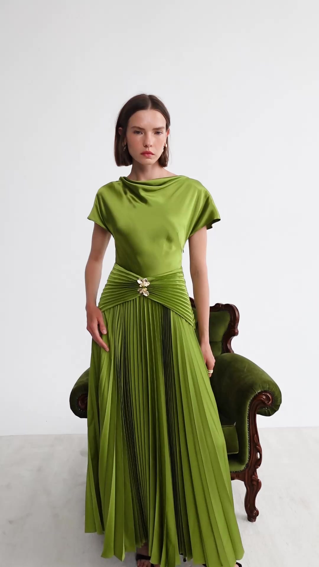 acler dresses Introducing the 'Cairnhill Maxi Dress' in Chive.⁠, ⁠, Draped satin, sculptural lines, and a hint of gold. Modern polish for after-dark moments.⁠, ⁠, Discover new arrivals, online now:, Strapless Waist size:44 summer-basics Red Dress Bodycon Dress 53% linen