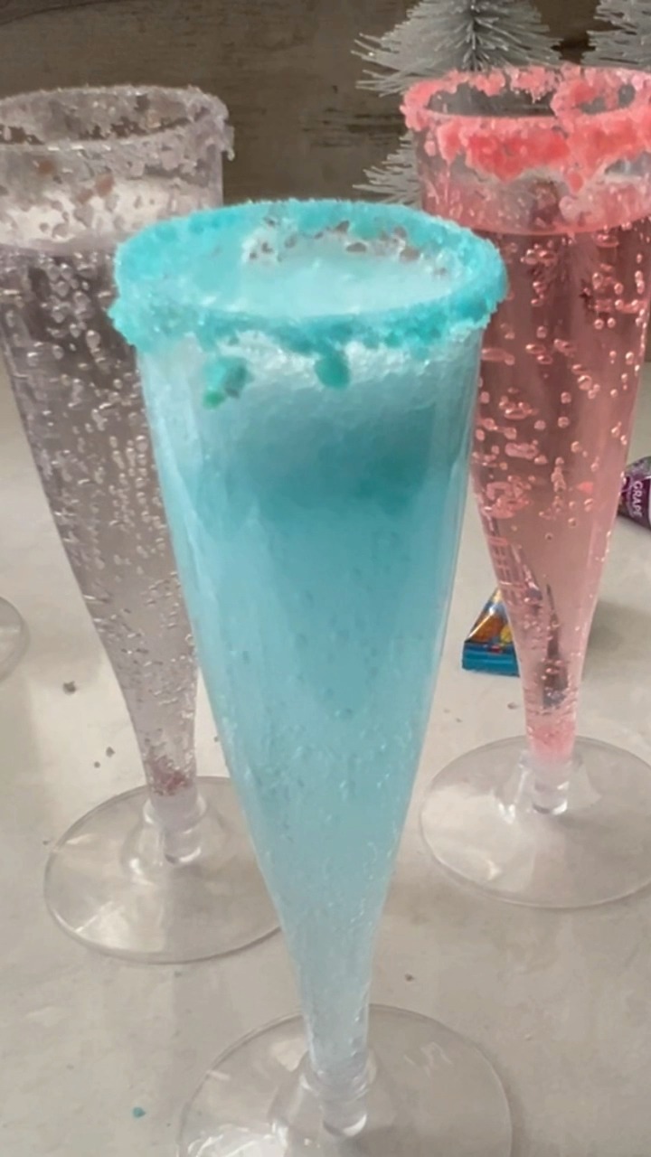 New Year Pop Rocks Mocktails for Kids 🥂 This colorful Pop Rocks ...