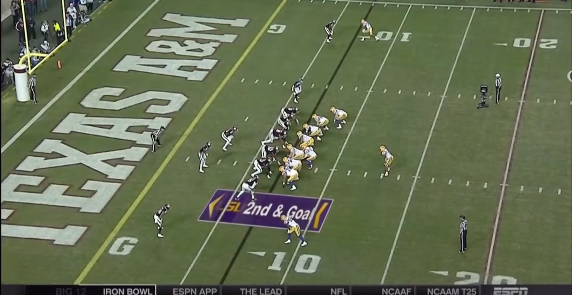 The cult goes quiet as LSU hits a jet sweep for a TD on Thanksgiving in ...