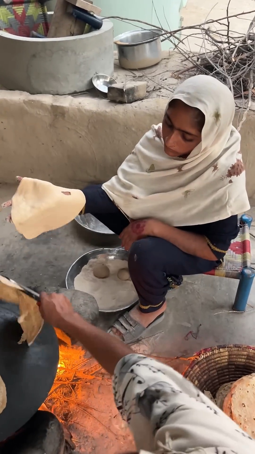how To Make A Tandoori Roti #short #shortbeta #shorts | Kosar Irfan ...