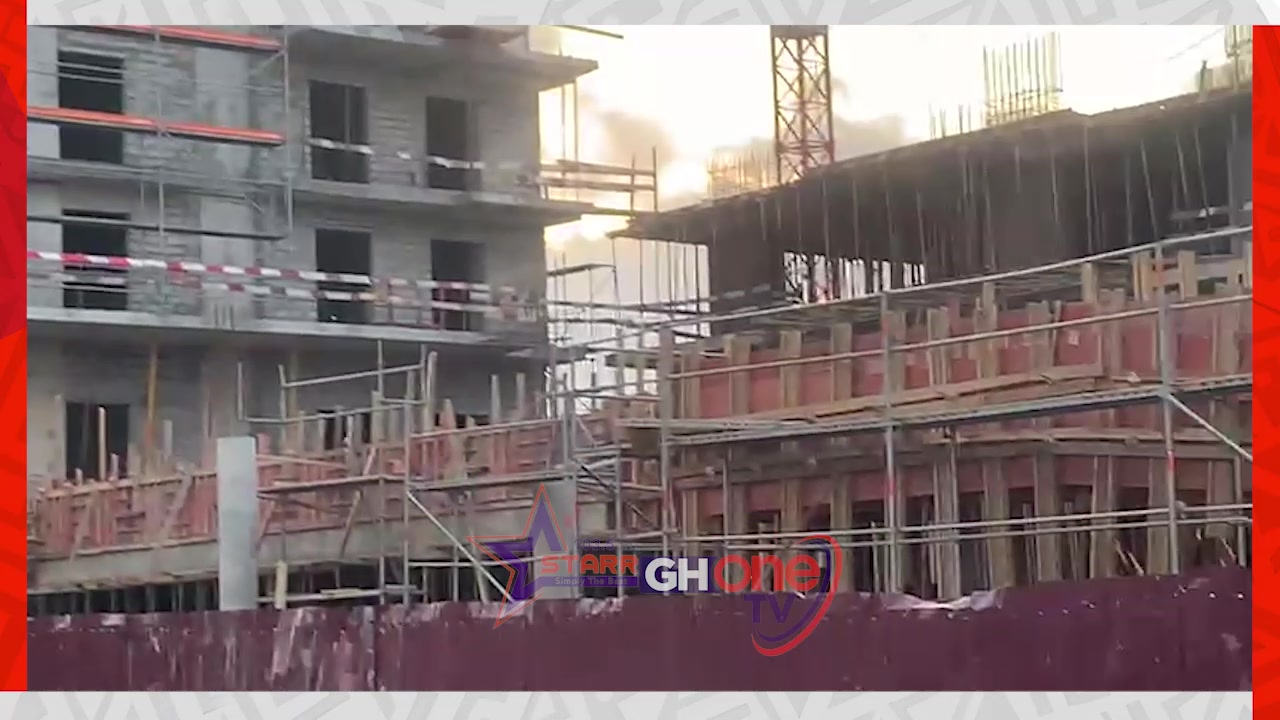 14 construction workers rescued after a three-storey building collapsed ...