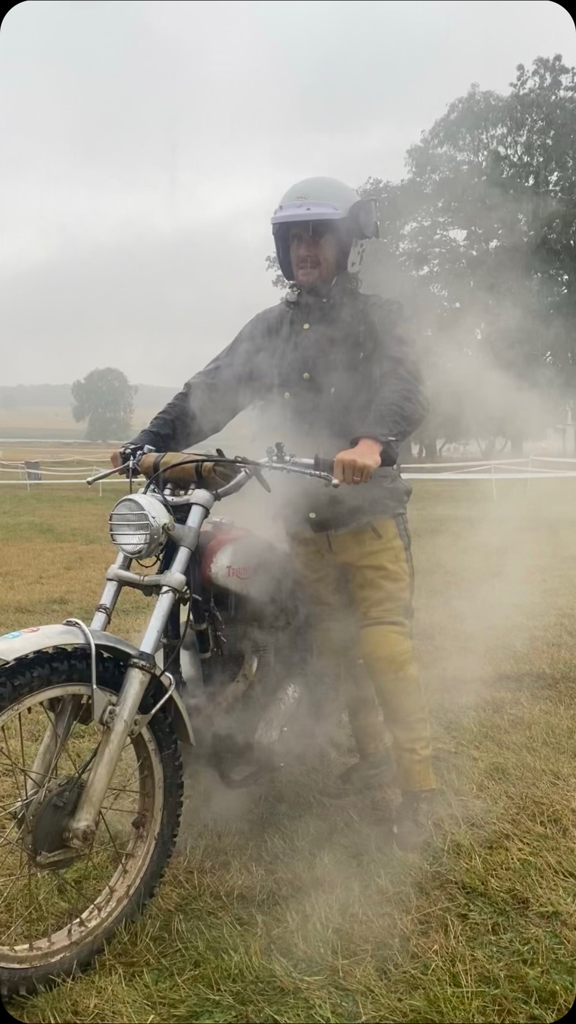 Just a drop of rain 💨 @gilleee . . . #moto #scrambler #vinduro #enduro ...