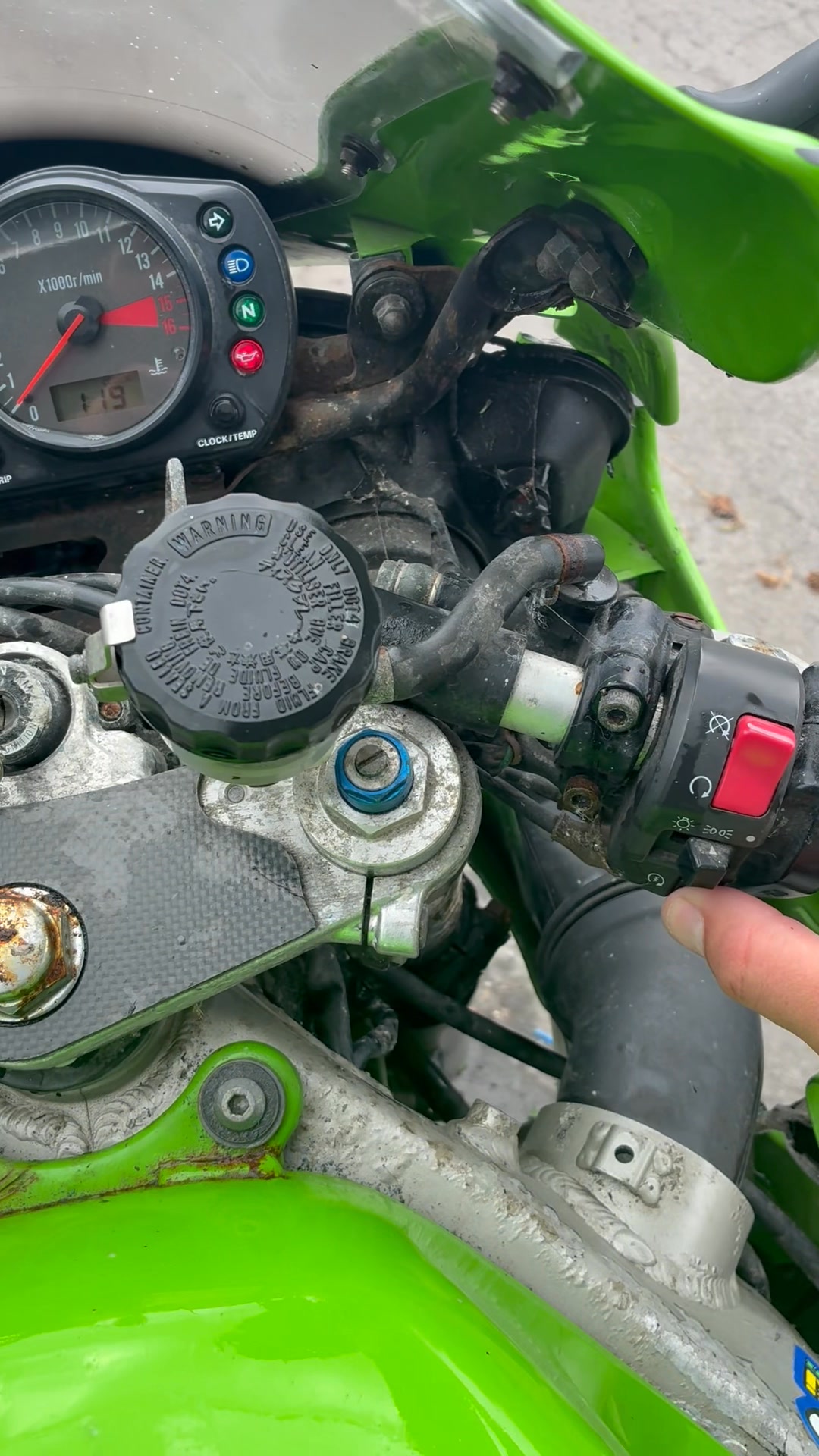 1999 Kawasaki ZX6R for sale, low mileage, needs repairs
