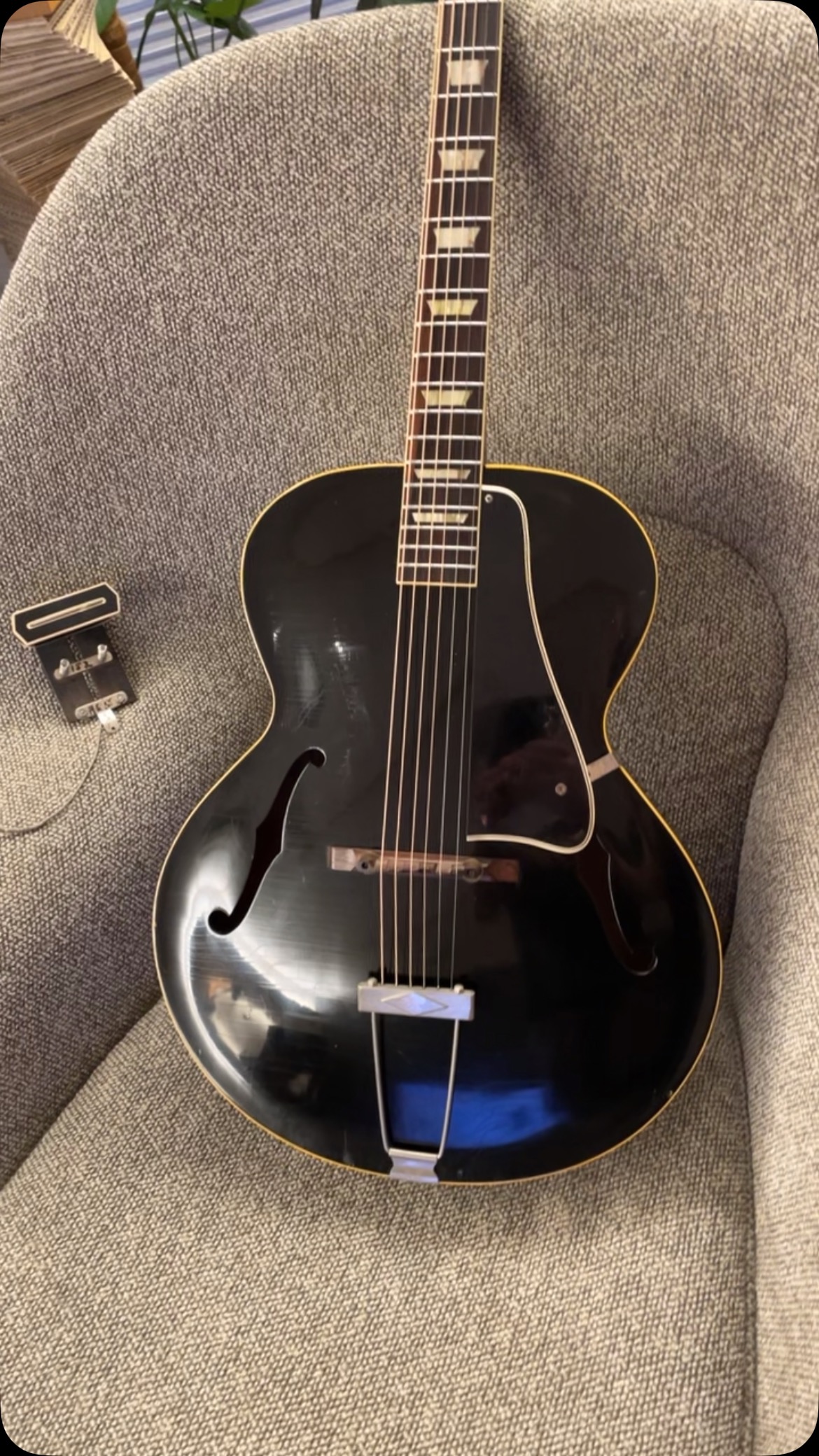 Gibson L-50 1943年頃(ES-150 チャーリークリスチャン風) Convert a little factory black L-50 to Charlie Christian 150? Yes