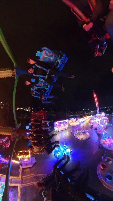 Oggy Oggy Oggyyy..... Waddingtons 'Extreme' swing ride at Bradford ...