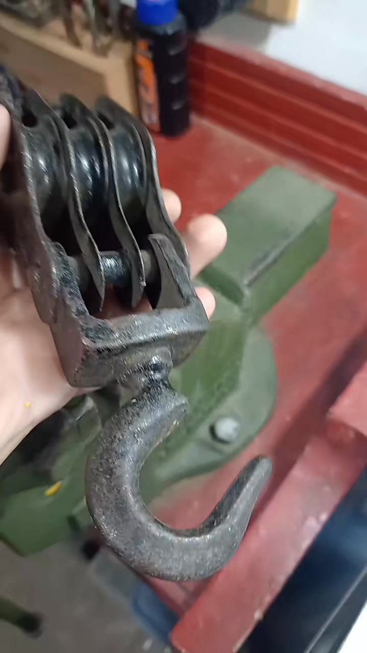 Una pasteca sirve para elevar, arrastrar y cambiar la dirección de ...