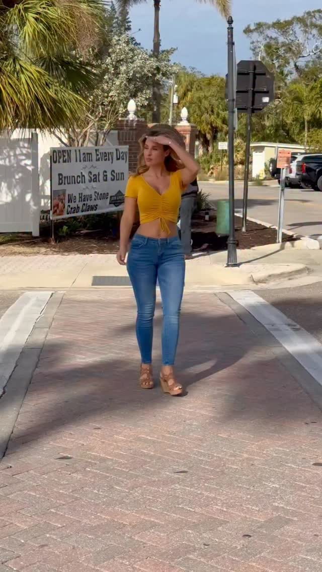 Sunshine #DenimRae #DenimOutfit #DenimStyle #JeanFit #StreetStyle 📂 ...
