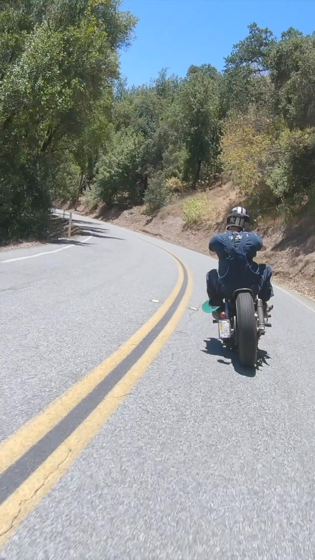 Back road cruising with Young #Lnspltblvd #shovelhead | Lnspltblvd