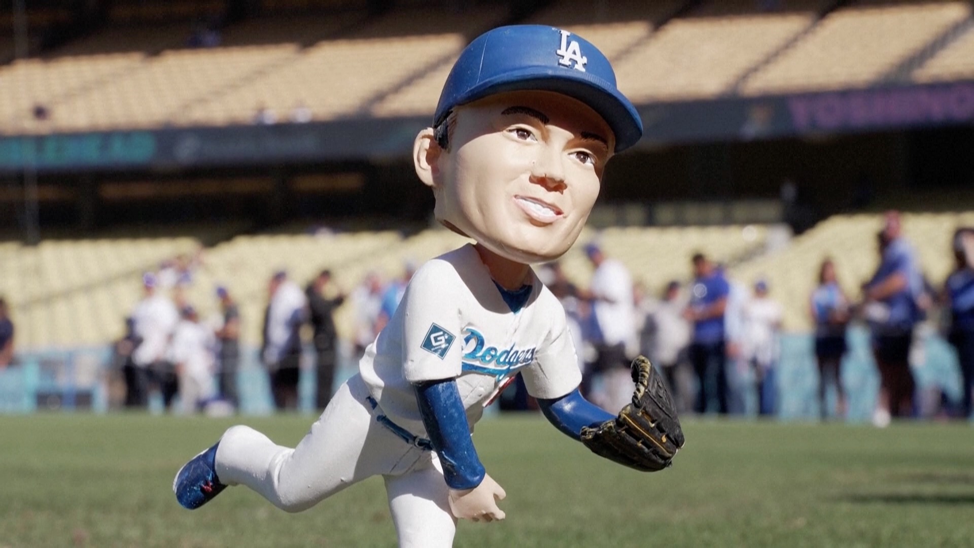A VERY popular bobblehead for the Dodgers today! Yoshinobu
