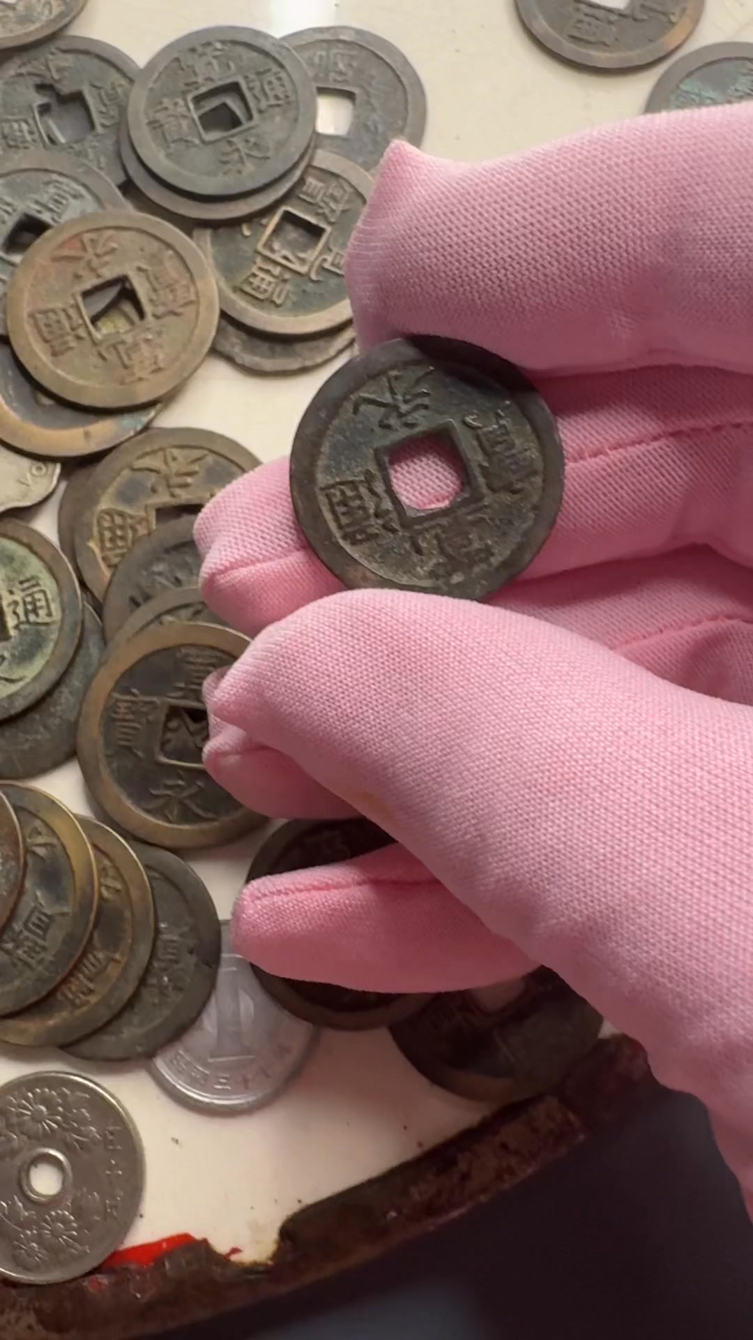 This is Samurai money 💴⚔️ These early Edo period coins, Kan'ei