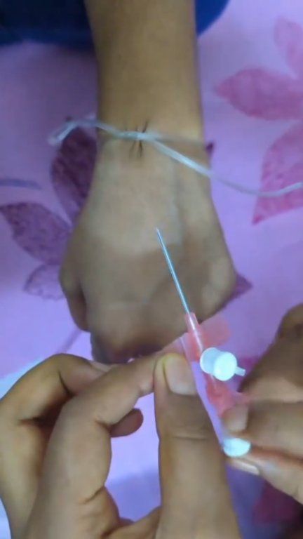 Doing cannulation this way is harmful and dangerous for the patient ...