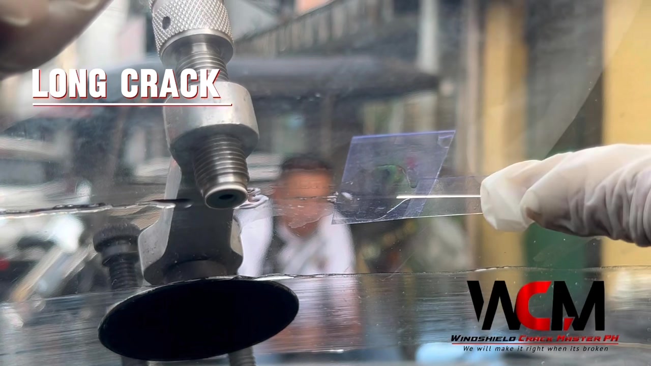 𝐆𝐨𝐭 𝐚 𝐜𝐫𝐚𝐜𝐤𝐞𝐝 𝐰𝐢𝐧𝐝𝐬𝐡𝐢𝐞𝐥𝐝? No worries! We offer mobile windshield crack ...