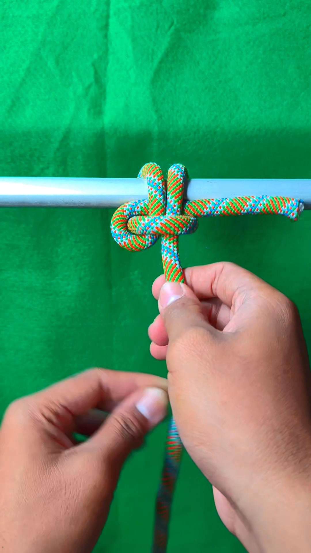 How to tie a 1 round rope knot which has many uses. #Knotshort #Knot # ...