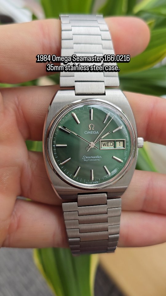 Expertly crafted in 1984, the Omega Seamaster 166.0216 boasts a
