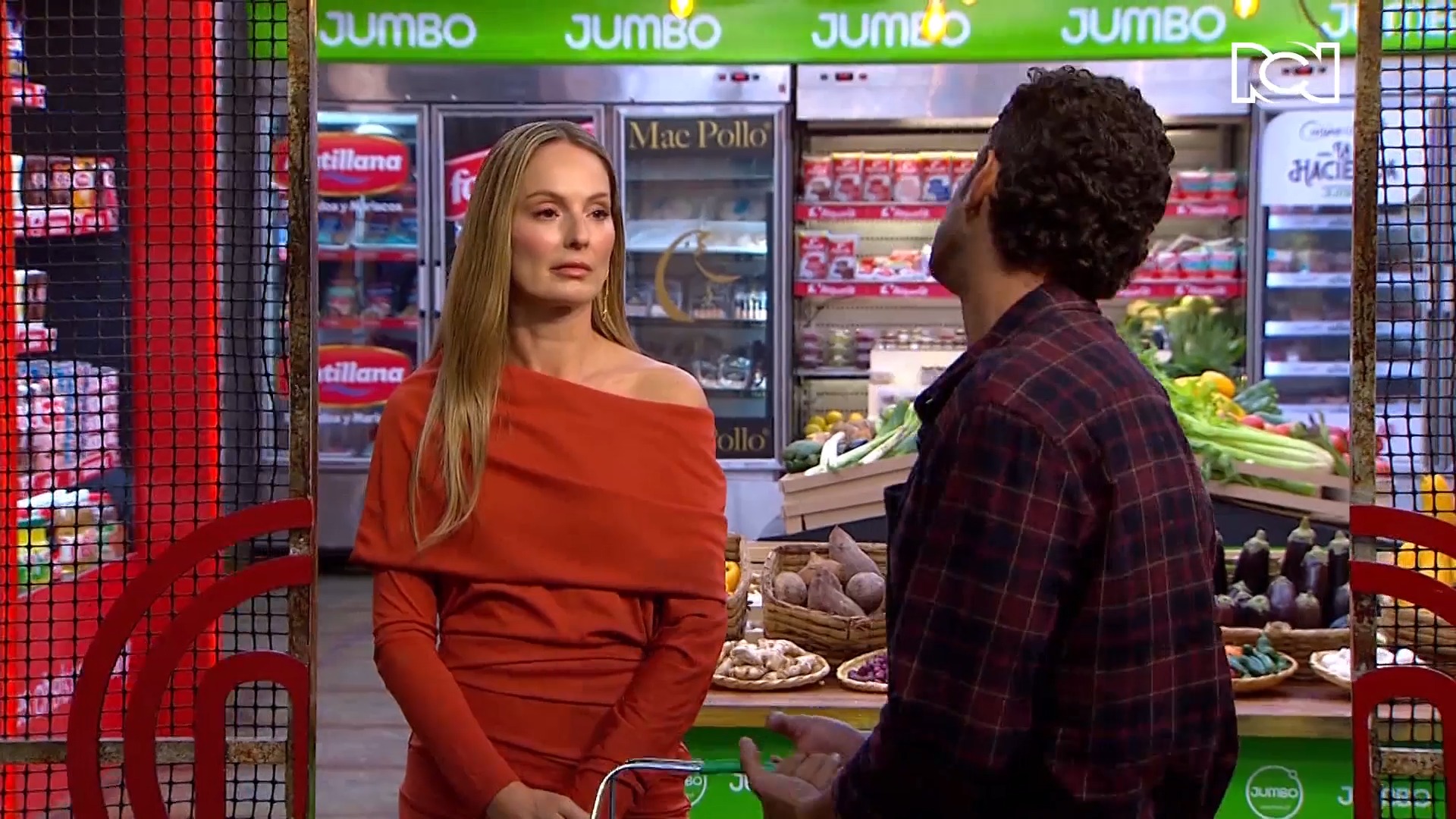 Claudia Bahamón negocia con Raul Ocampo en #MasterChefCelebrity parte ...