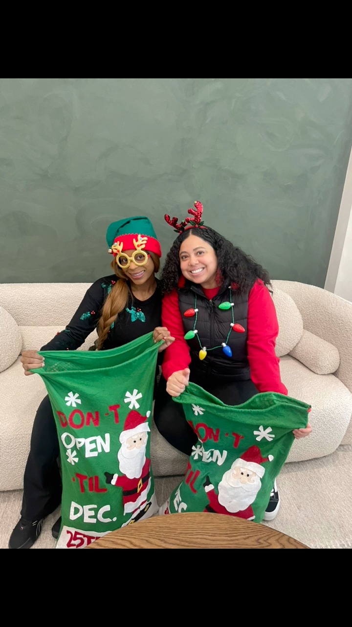 #lifeisbetterwithasmile #holidayspirit #labbeelves #lfofun | Labbe ...