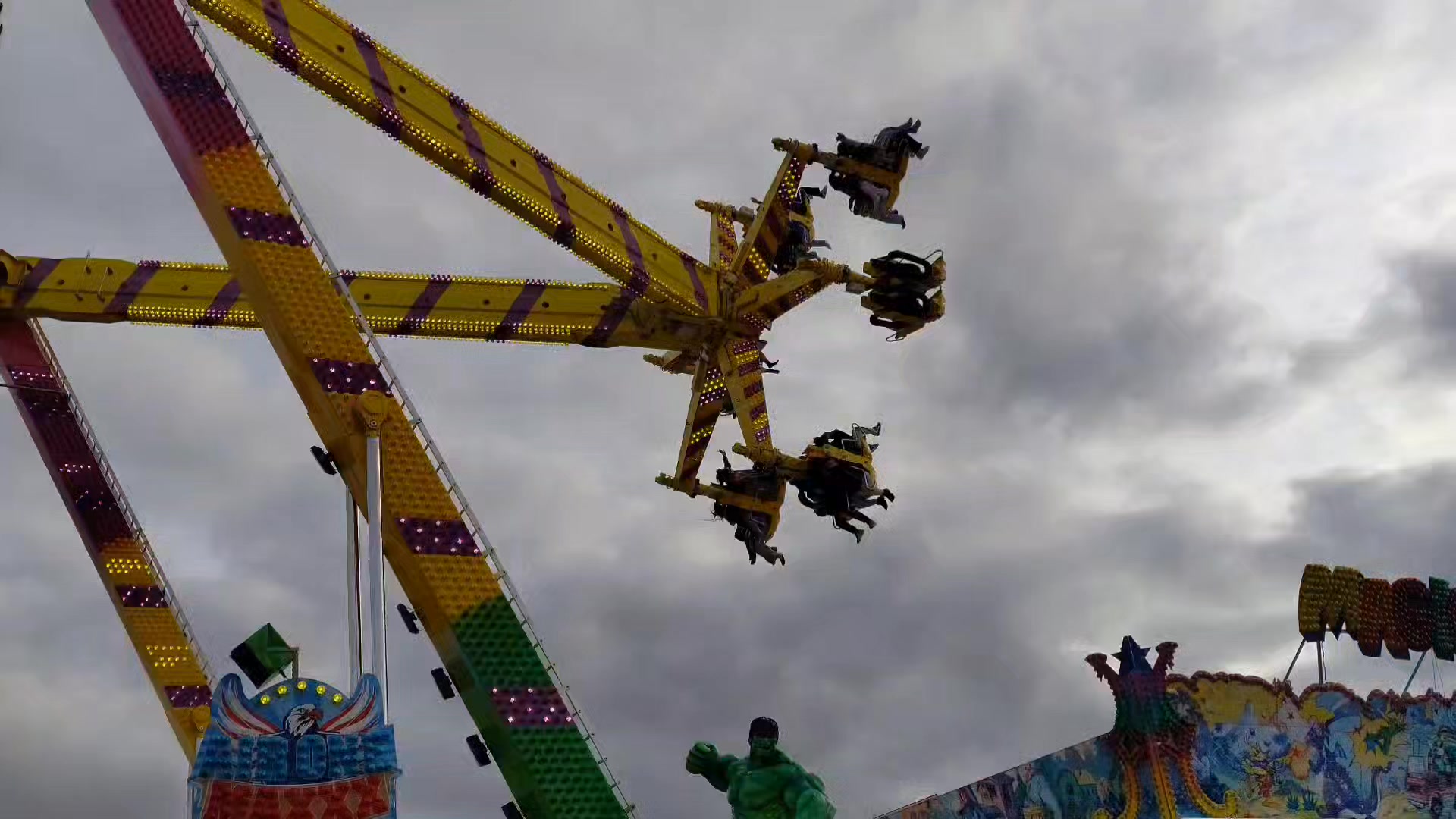 Voici une vidéo de la Fête Foraine (Foire de la Saint Denis) de Saint ...